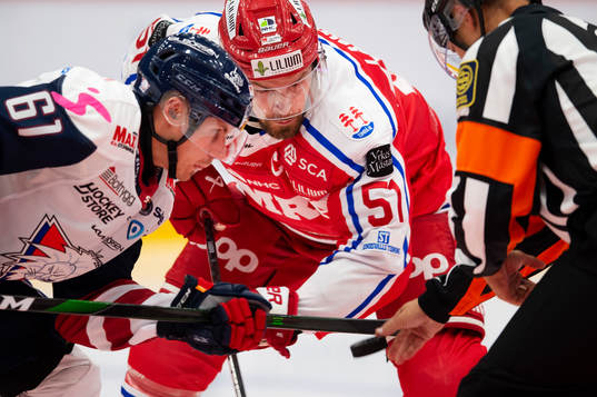 Linköpings Markus Ljungh och Timrås Anton Lander tekar