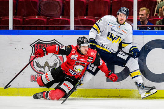 Malmö Redhawks Lance Bouma och HV71s Sam Vigneault