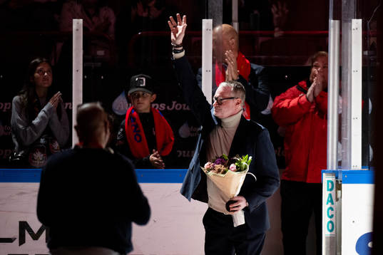 Malmö Redhawks materialförvaltare Håkan Karlsson tackas