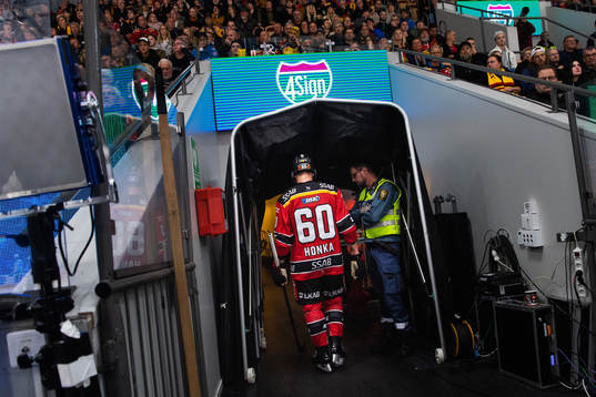 Luleås Julius Honka får lämna