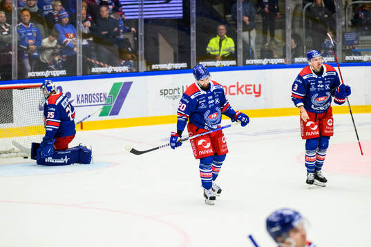 Oskarshamns målvakt Joe Cannata, Hynek Zohorna och William
