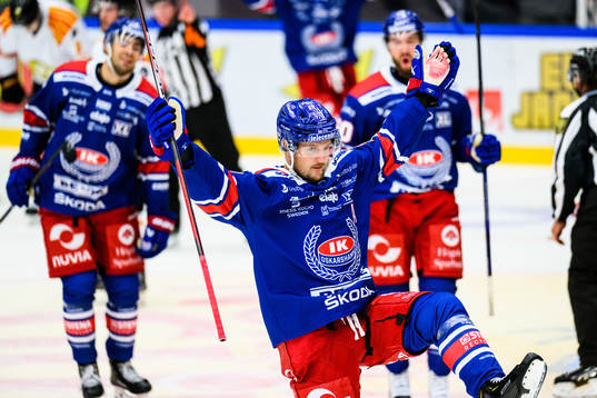 Oskarshamns Patrik Karlkvist jublar