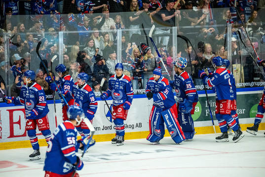 Oskarshamns spelare jublar