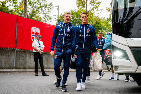 Mats Møller Dæhli and Martin Ødegaard of the Norwegian