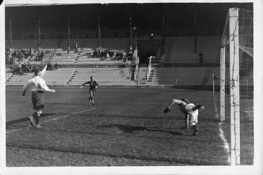 Fotboll, Hammarby IF - Bollklubben. Stockholms