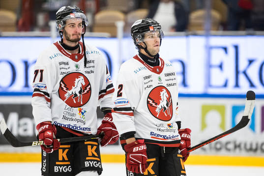 Vita Hästens Eric Hjorth och Anton Björkman deppar
