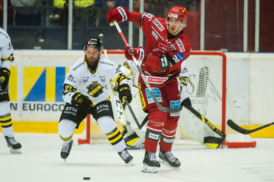 Modos Johan Södergran och AIKs Christian Sandberg
