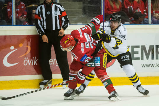 Modos Daniel Mannberg och AIKs Eric Norin