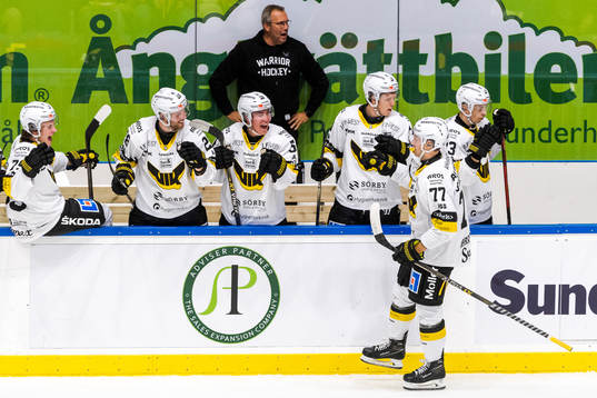 Västerås Ludvig Jardeskog jublar