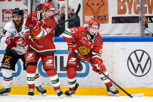 Vita Hästens Jimmy Andersson och Moras Anton Heikkinen och