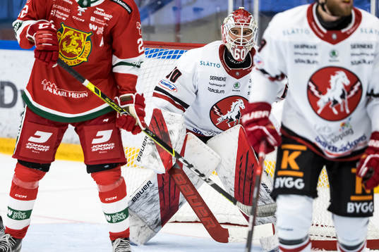 Vita Hästens målvakt Adam Ohre