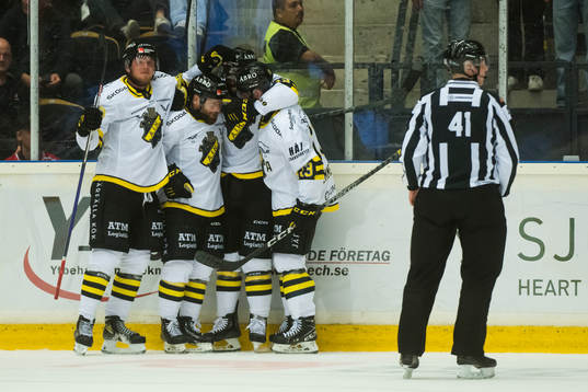 AIKs Axel Wemmenborn jublar