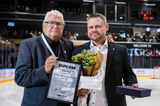 Östersunds tränare Kjell-Åke Andersson får pris som