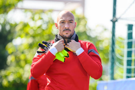 Goalkeeper Marko Dmitrovic