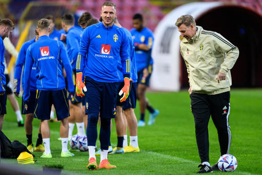 goalkeeper Robin Olsen of Sweden