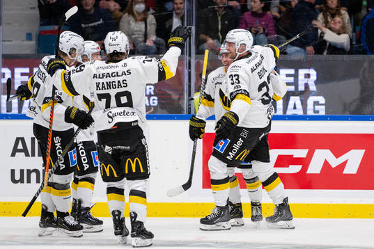Västerås Ludvig Jardeskog jublar