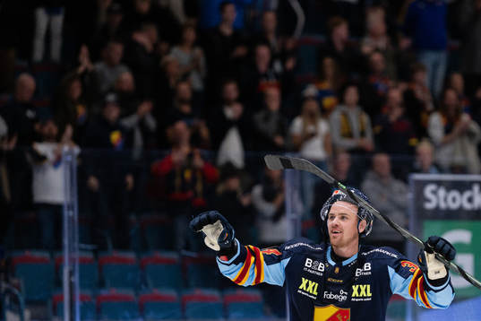 Djurgårdens Daniel Brodin jublar