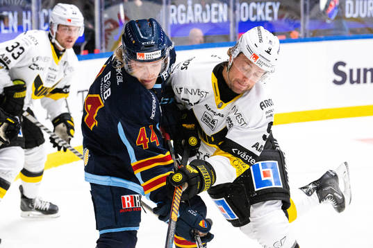 Djurgårdens Olle Liss och Västerås Mikael Frycklund