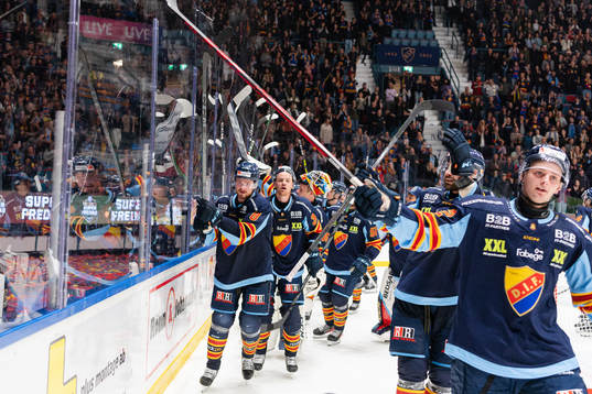 Djurgårdens Linus Arnesson och Daniel Brodin jublar