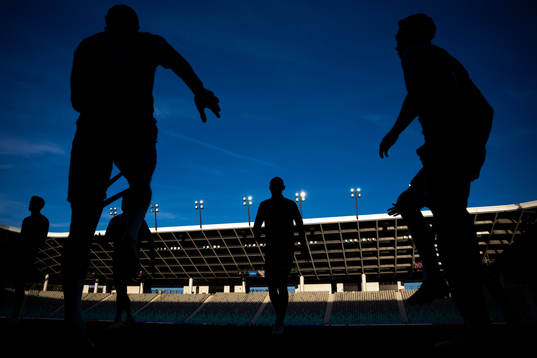 Silhouettes of players of the Norwegian national football