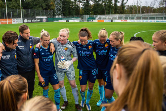 Djurgårdens Hedvig Lindahl deppar med lagkamrater