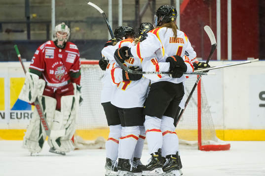 Brynäs Rosa Lindstedt jublar