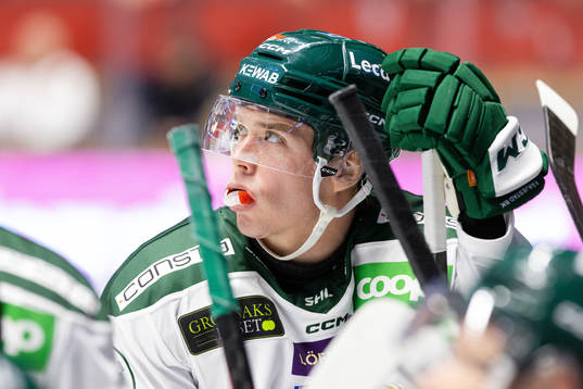 Färjestads Oscar Lawner deppar