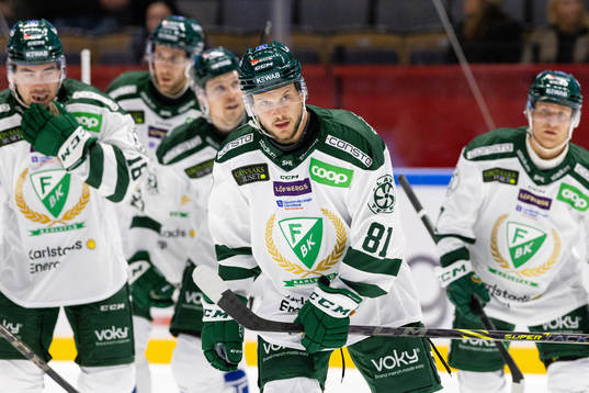 Färjestads Theodor Lennström jublar