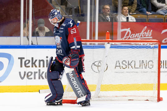 Linköpings målvakt Marcus Högberg deppar