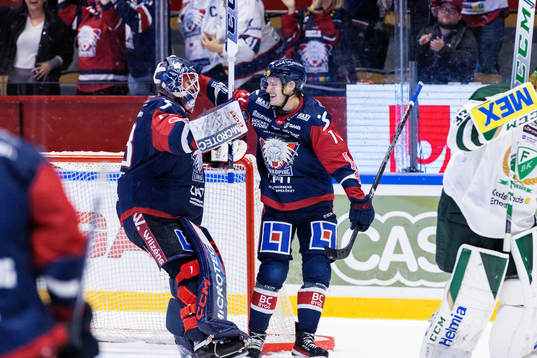 Linköpings målvakt Marcus Högberg och Henrik Törnqvist