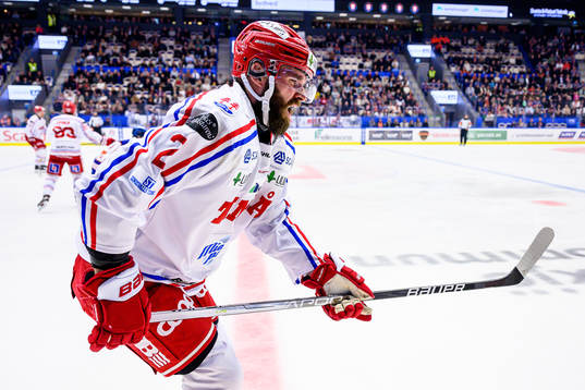 Timrås Per Svensson har ont