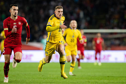 Erhan Masovic of Serbia and Viktor Gyökeres of Sweden