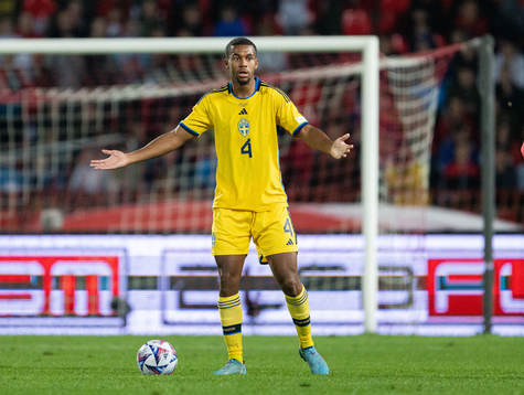 Isak Hien of Sweden reacts
