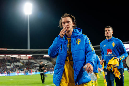 Kristoffer Olsson of Sweden looks dejected