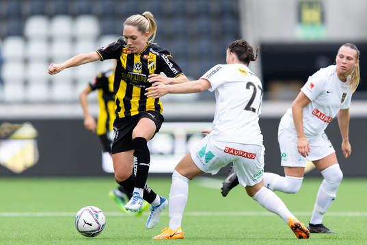 Häckens Elin Rubensson och Brommapojkarnas Frida Boriero