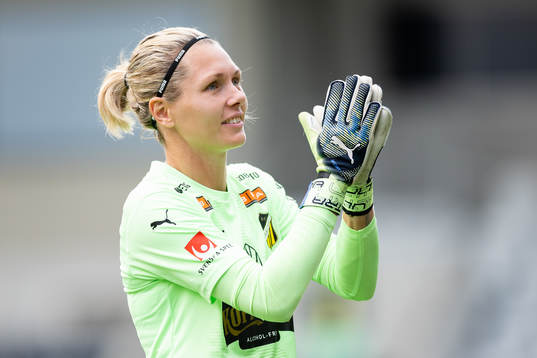 Häckens målvakt Jennifer Falk jublar