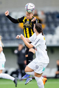 Häckens Filippa Curmark och Brommapojkarnas Frida Boriero