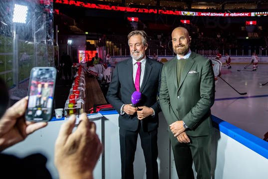 Cmores reporter Åke Unger och Sanny Lindström