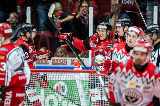 Malmö Redhawkss Emil Sylvegård  jublar