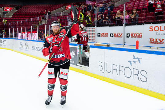Malmö Redhawks Joakim Ryan jublar