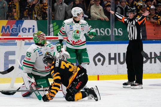 Rögles målvakt Christoffer Rifalk och Adam Engström