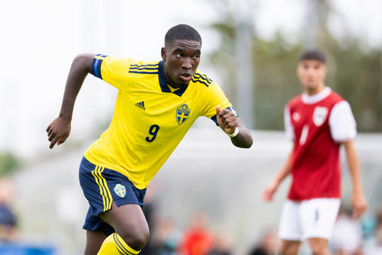 Emmanuel Tannor of Sweden