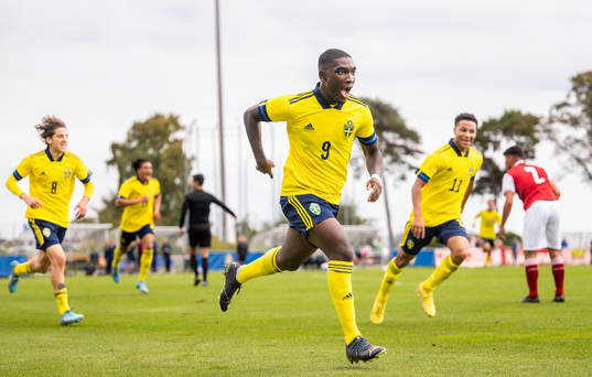 Bläddra bland fler bilder av Football, U17, 4-Nations Tournament, Sweden - Austria