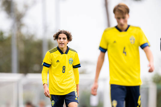 Taha Ayari of Sweden
