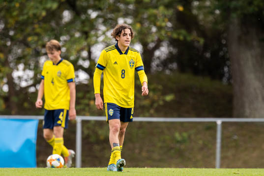Taha Ayari of Sweden looks dejected