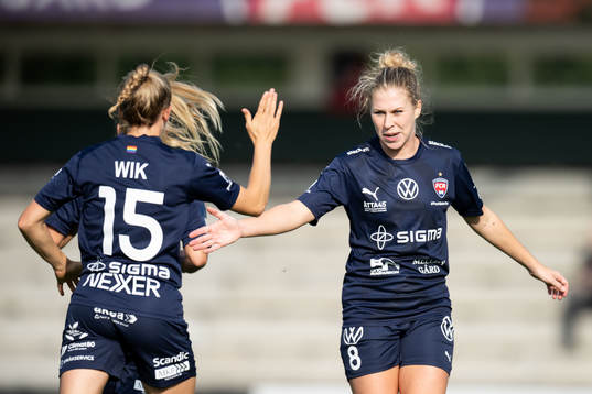 FC Rosengårds Rebecca Knaak jublar