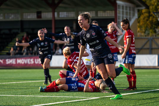 FC Rosengårds Rebecca Knaak jublar