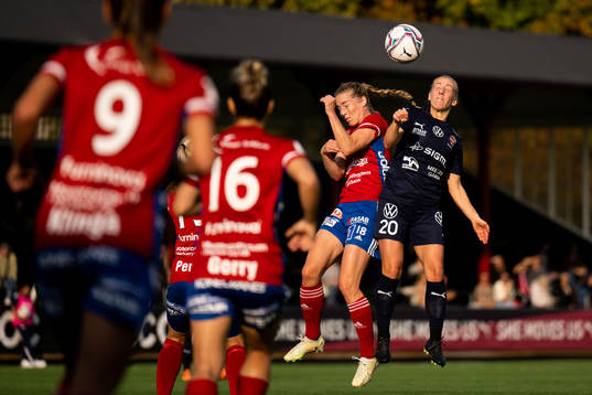 Vittsjös Linda Sällström och FC Rosengårds Mia Persson