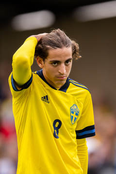 Taha Ayari of Sweden