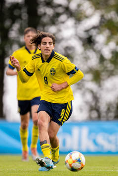Taha Ayari of Sweden